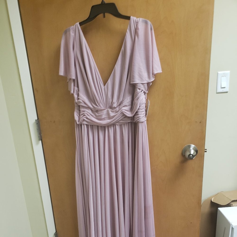 Davids Bridal NWT Dress Size 18 Needs to be Cleaned
